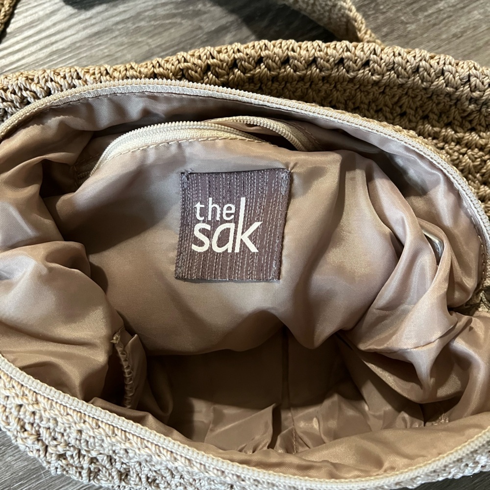 The Sak Tan Woven Shoulder Bag - Picture 2 of 4